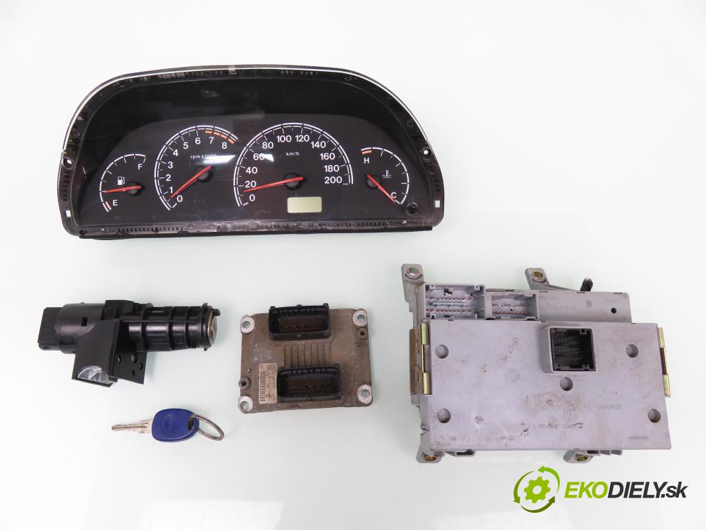 FIAT SIENA (178_) / ALBEA SEDAN 2004 59,00 1.2 - 188 A5.000 1242,00 spinačka / imobilizéra IMMO / Riadiaca jednotka 0261207490 ; 1039S01950 ; 15345181