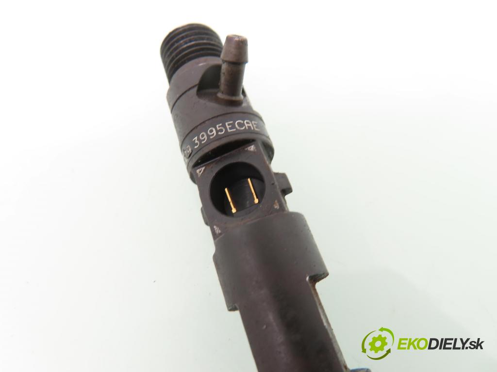 RENAULT KANGOO (KC0/1_) KOMBIVAN 2006 60,00 1.5 dCi 80 - K9K 702 1461,00 vstrekovač EJBR04001D ; 8200567290 ; 8200049873 (Vstrekovač paliva)