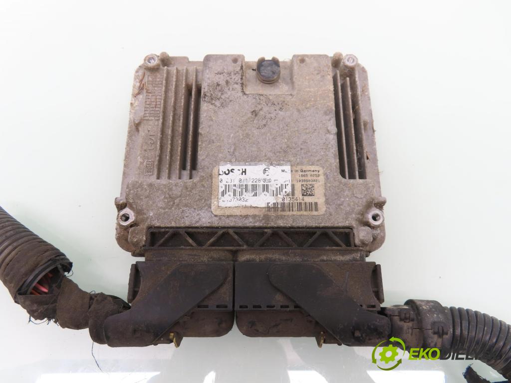 IVECO DAILY III skrzynia FURGON 2005 100,00 35 C 14, 35 S 14 - F1AE0481M 2287,00 Riadiaca jednotka Motor 0281011228 ; 504073032