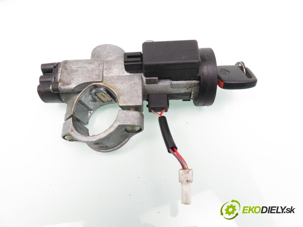 NISSAN PRIMERA (P11) LIFTBACK 1996 73,00 1.6 16V - GA16DE 1597,00 spinačka / imobilizéra IMMO / Riadiaca jednotka 237103J300 ; 284502F901