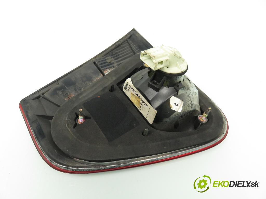 SEAT CORDOBA (6K2) SEDAN 2000 81,00 1.9 TDI - ASV 1896,00 světlo pravé zadní kufr 6K5945092F