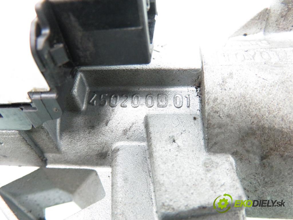 TOYOTA YARIS (_P1_) HB 2001 50,00 1.0 VVT- i 68 - 1SZ-FE 998,00 spinačka / zámky 450200D01