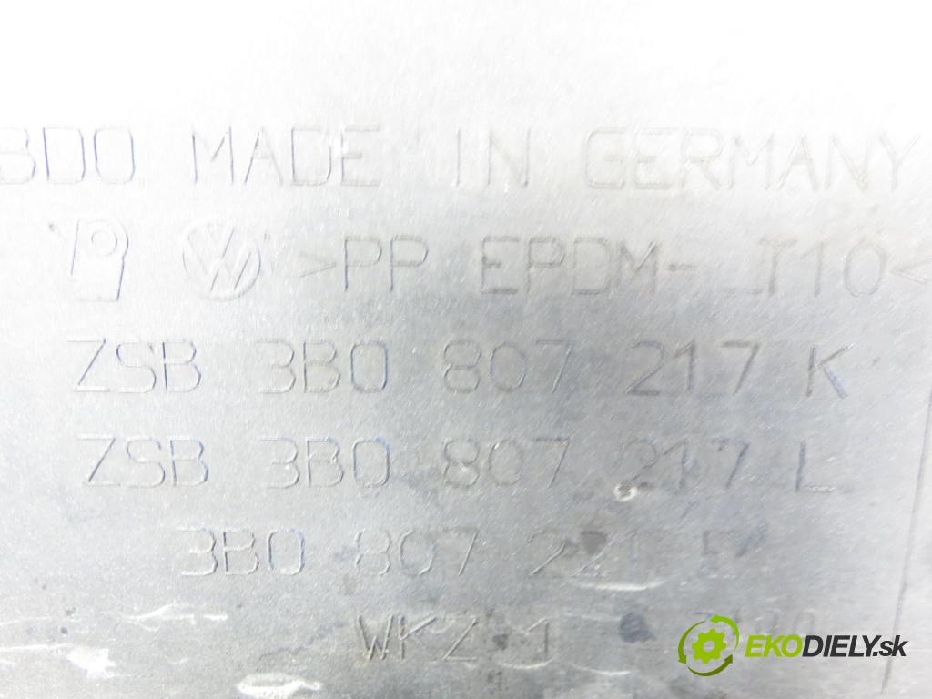 VW PASSAT B5.5 (3B3) SEDAN 2000 74,00 1.9 TDI PD 101 - AVB 1896,00 nárazník přední část 3B0807217K
