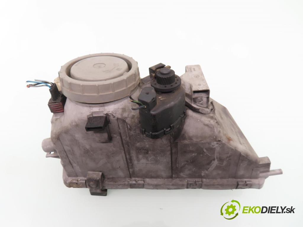 SAAB 900 II LIFTBACK 1995 136,00 2.0 -16 Turbo 185 - B204L 1985,00 Svetlo LP 13938900