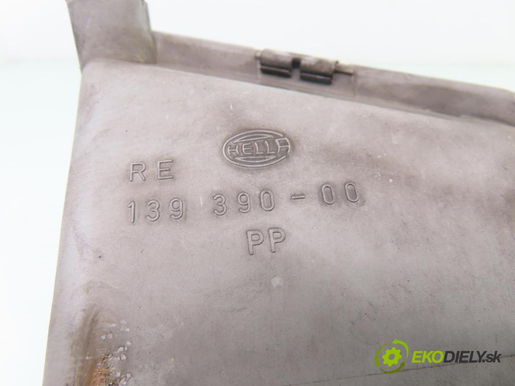 SAAB 900 II LIFTBACK 1995 136,00 2.0 -16 Turbo 185 - B204L 1985,00 Svetlo PP 13939000