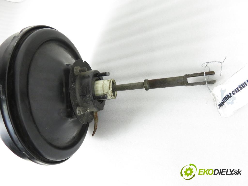 AUDI 80 (8C, B4) SEDAN 1993 66,00 1.9 TDI - 1Z 1896,00 posilovač 8A0612105C (Servočerpadlo)