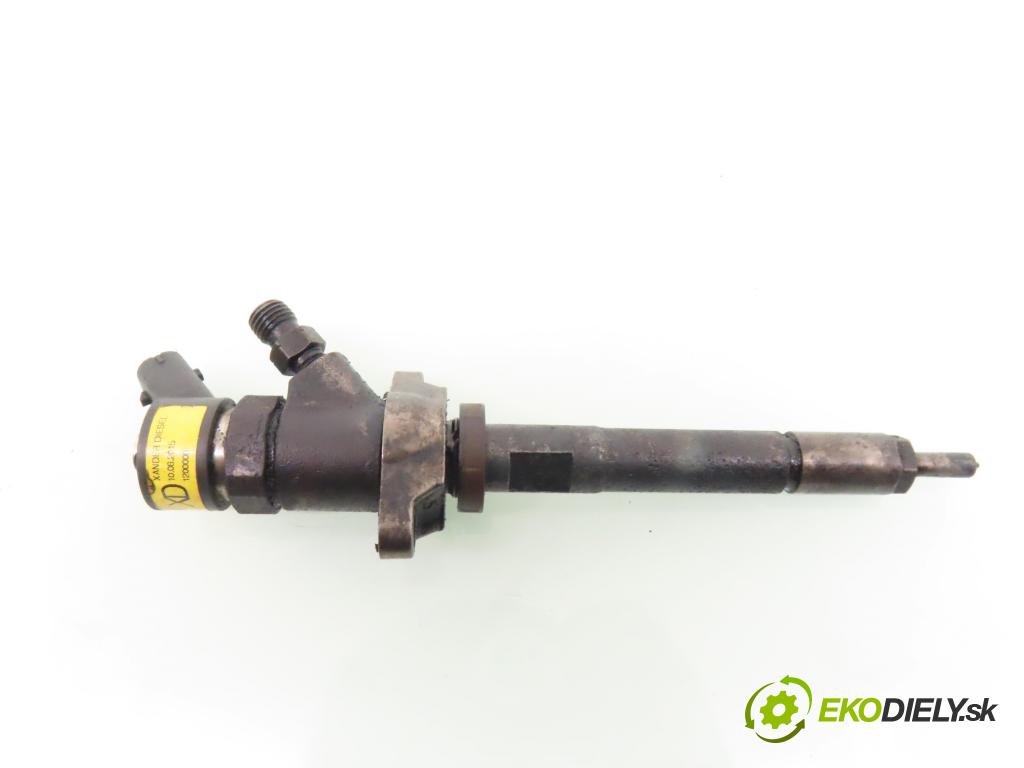 CITROEN C4 I (LC_) HB 2005 80,00 1.6 HDi - 9HY (DV6TED4) 1560,00 vstrekovač 0445110239 (Vstrekovač paliva)