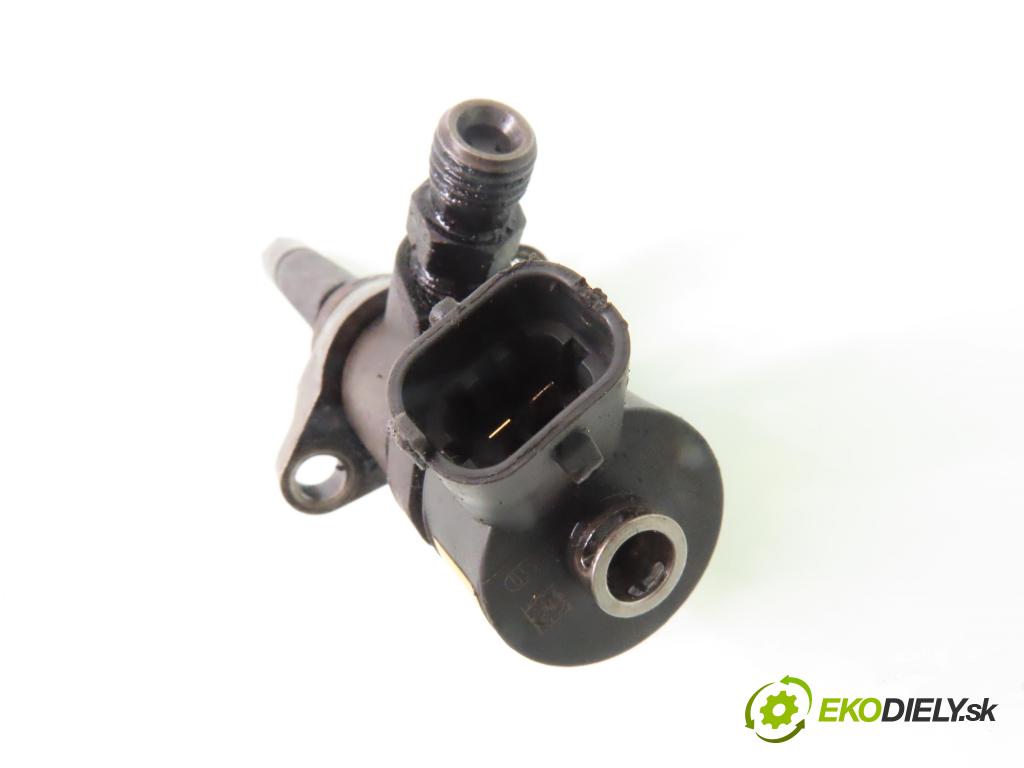 CITROEN C4 I (LC_) HB 2005 80,00 1.6 HDi - 9HY (DV6TED4) 1560,00 vstrekovač 0445110239 (Vstrekovač paliva)