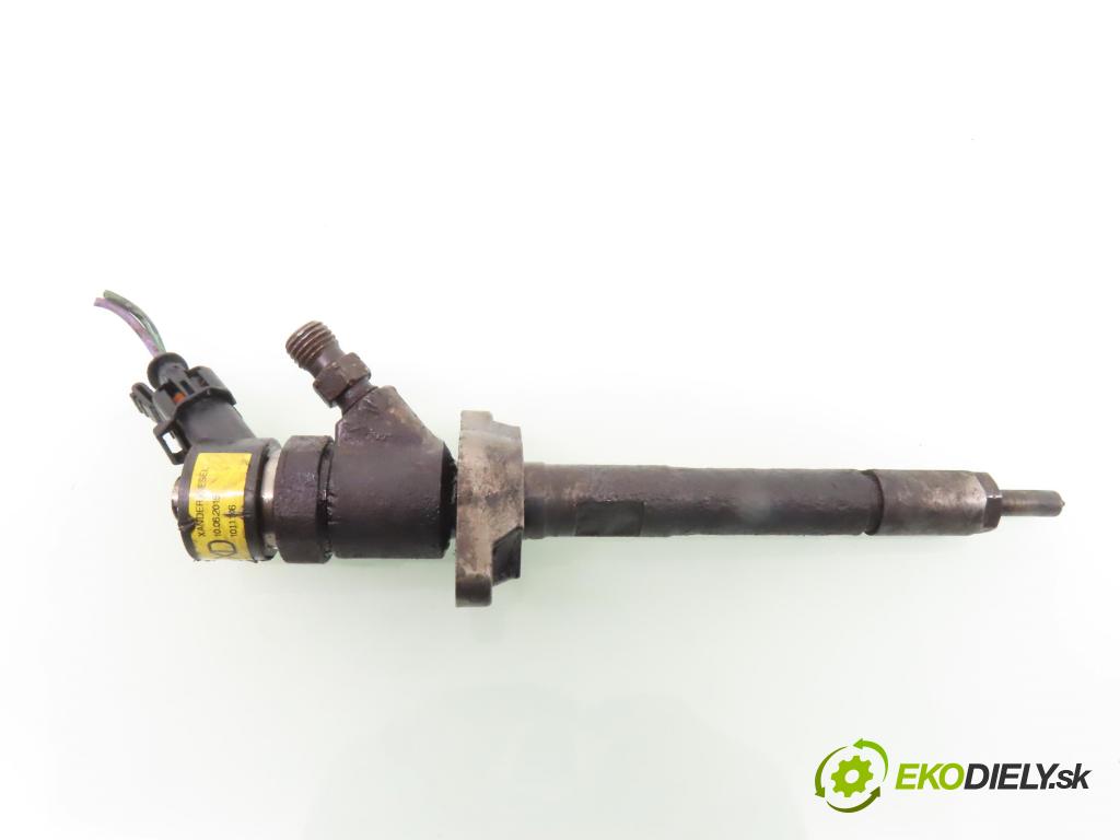 CITROEN C4 I (LC_) HB 2005 80,00 1.6 HDi - 9HY (DV6TED4) 1560,00 vstrekovač 0445110239 (Vstrekovač paliva)