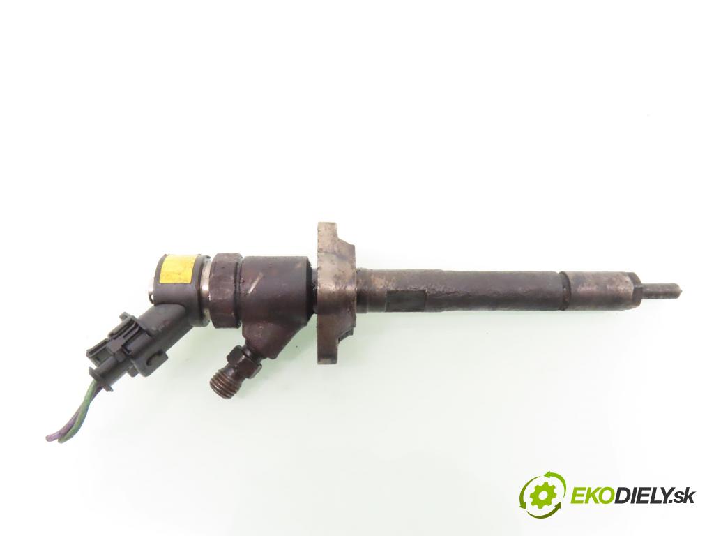 CITROEN C4 I (LC_) HB 2005 80,00 1.6 HDi - 9HY (DV6TED4) 1560,00 vstrekovač 0445110239 (Vstrekovač paliva)