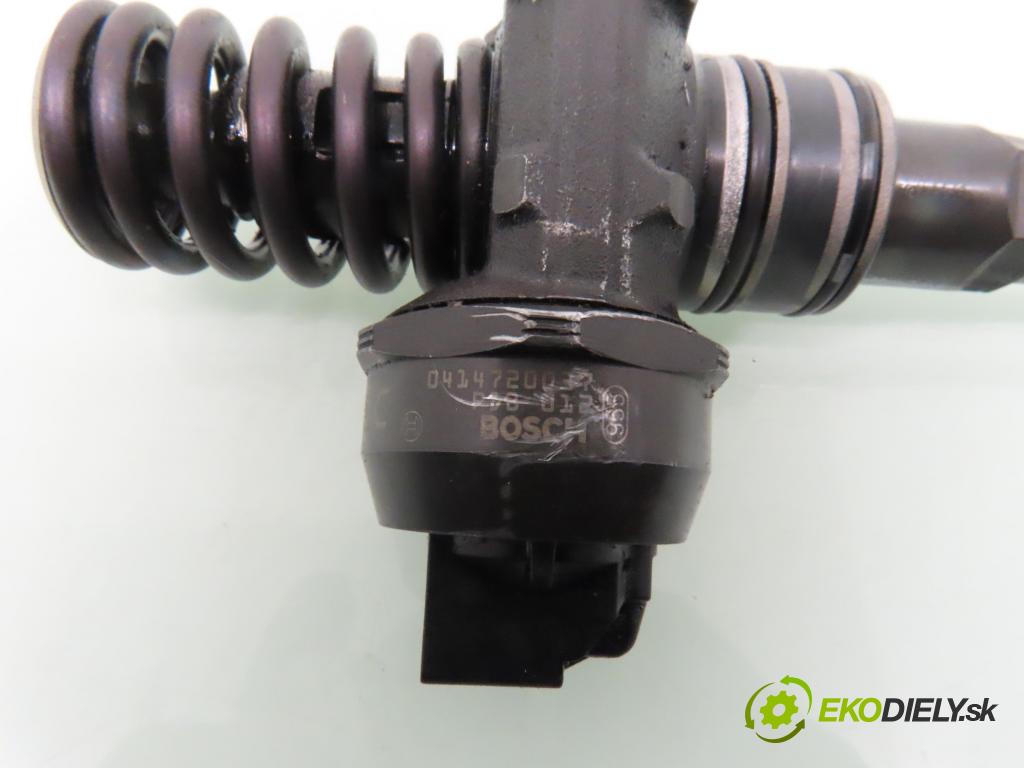 VW PASSAT B5.5 Variant (3B6) KOMBI 2003 74,00 1.9 TDI PD 101 - AVB 1896,00 Vstrekovač 038130073AJ ; 0414720037 (Vstrekovač paliva)