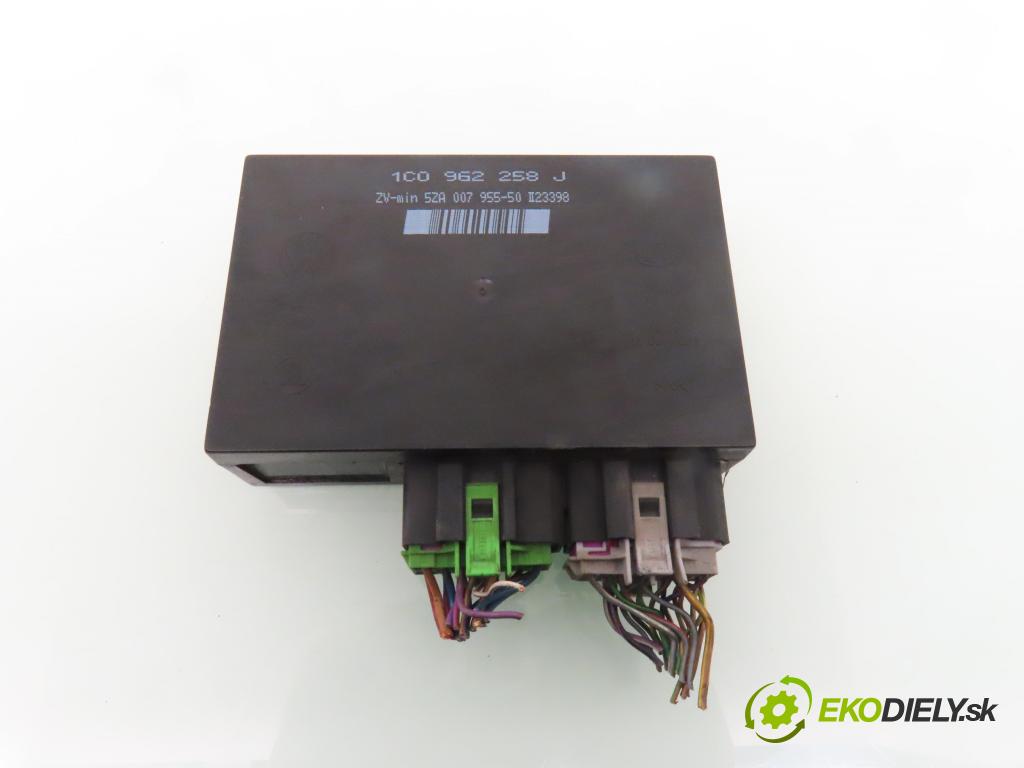 VW GOLF IV (1J1) HB 1998 50,00 1.9 SDI 68 - AQM 1896,00 MODUL komfortu 1C0962258J