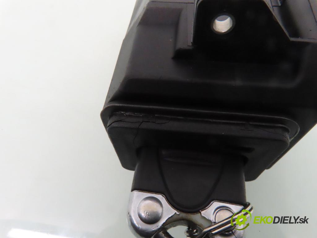 ALFA ROMEO 159 Sportwagon (939_) SEDAN 2006 110,00 1.9 JTDM 16V - 939 A2.000 1910,00 spínačka 1560616200 (Spínací skříňka)