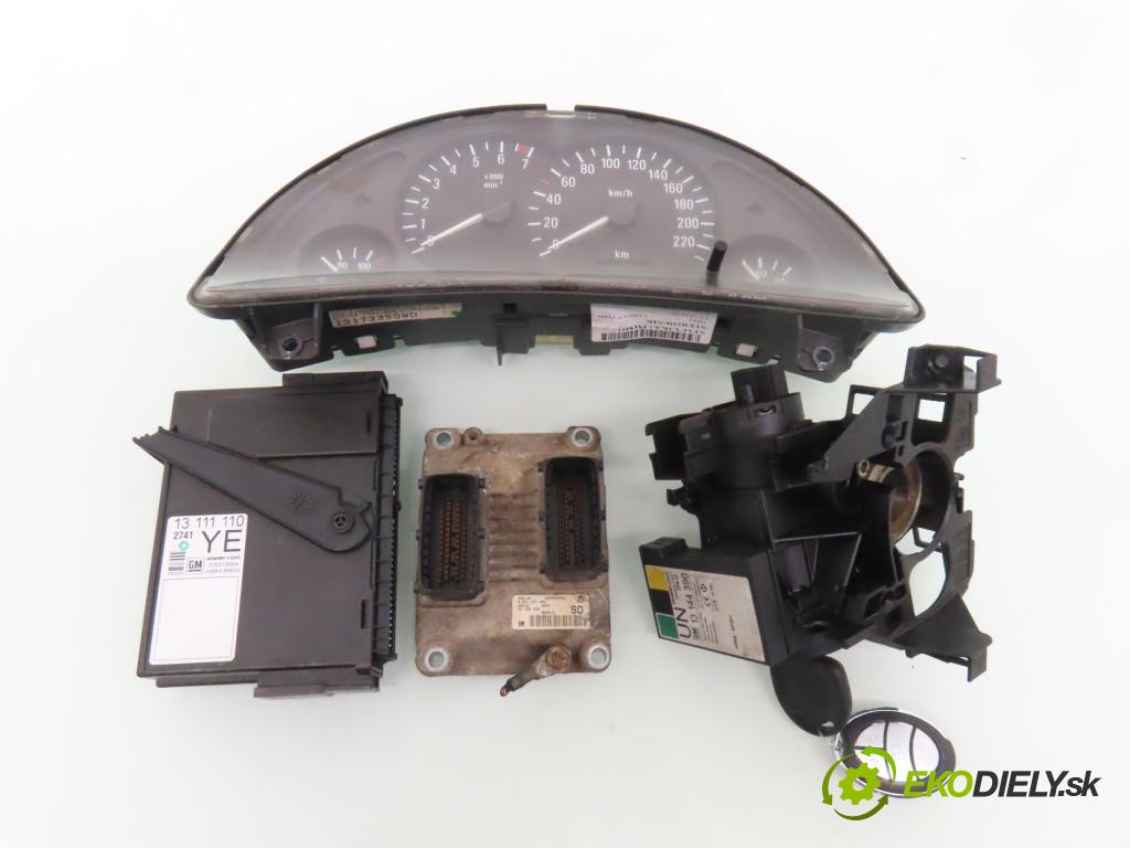 OPEL CORSA C (X01) HB 2004 55,00 1.2 16V 75 - Z 12 XE 1199,00 spínačka / imobilizéra IMMO / řídící jednotka 0261207962 ; 55350552 ; 13173350WD