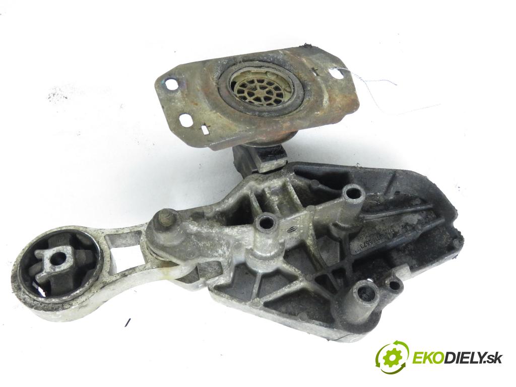 OPEL VIVARO A Skrzynia (X83) FURGON 2003 74,00 1.9 DTI 101 - F9Q 760 1870,00 přeložení 8200174530 ; 8200003516 ; 510002511