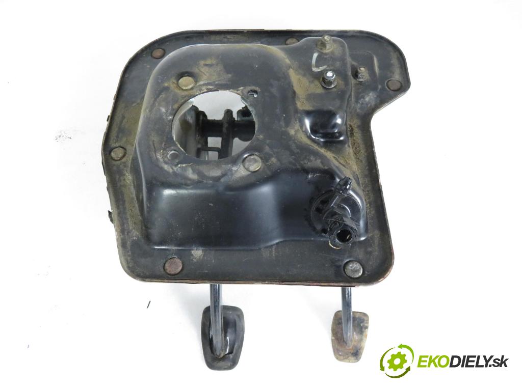 OPEL VIVARO A Skrzynia (X83) FURGON 2003 74,00 1.9 DTI 101 - F9Q 760 1870,00 přeložení 8200174530 ; 8200003516 ; 510002511
