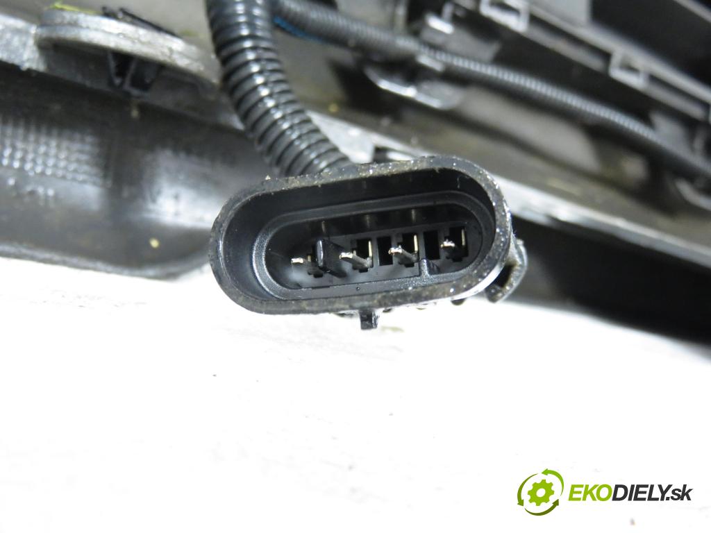 OPEL MERIVA A nadwozie wielkoprzestrzenne (MPV) (X03) MINIVAN 2006 66,00 1.4 16V Twinport - Z 14 XEP 1364,00 nárazník přední část 