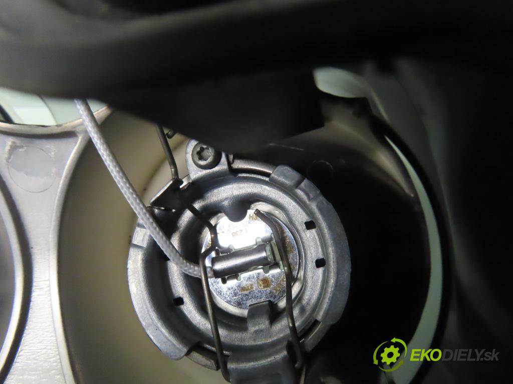 SEAT IBIZA III (6L1) HB 2007 51,00 1.2 12V - BXV 1198,00 Svetlo LP 6L1941005M ; 89317150