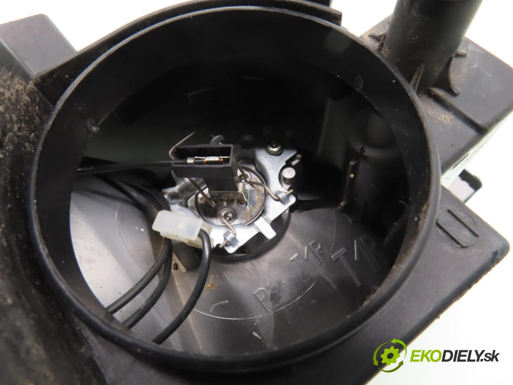 PEUGEOT 206 liftback (2A/C) HB 2001 51,00 1.9 D - WJY (DW8B) 1868,00 světlo LP 9660535680 ; 89901056