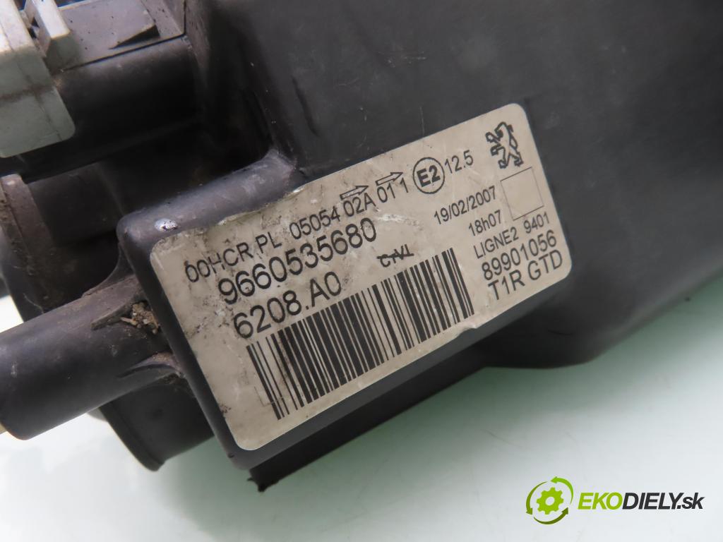 PEUGEOT 206 liftback (2A/C) HB 2001 51,00 1.9 D - WJY (DW8B) 1868,00 světlo LP 9660535680 ; 89901056