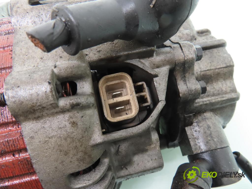 KIA CARNIVAL II (GQ) MINIVAN 2004 106,00 2.9 CRDi - J3 2902,00 Alternátor 373004X001 ; AF111390 (Alternátor)