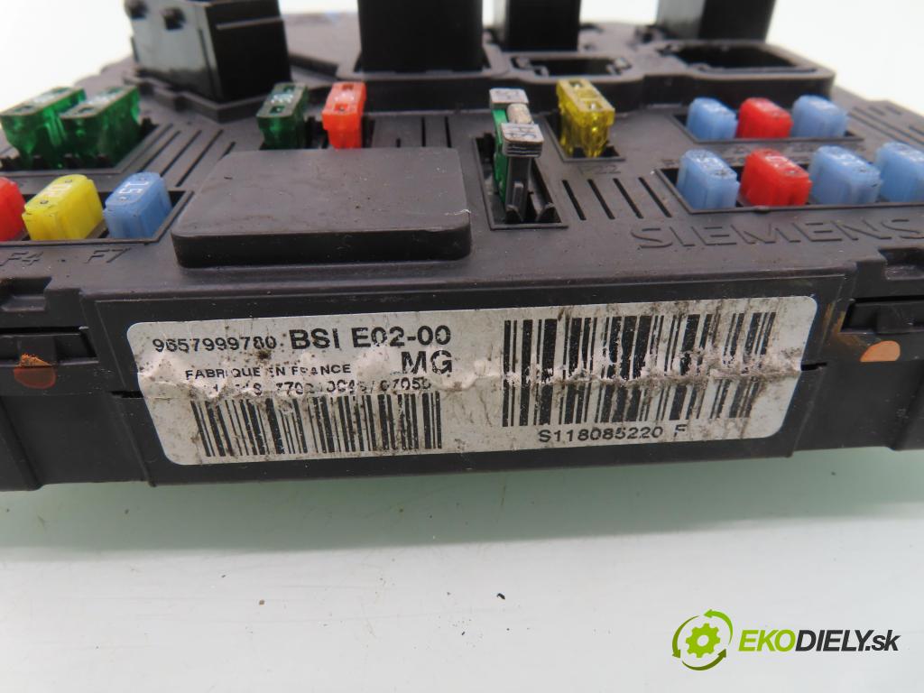 PEUGEOT 206 liftback (2A/C) HB 2002 55,00 1.4 75 - KFW 1360,00 MODUL BSI 9657999780 ; S118085220F