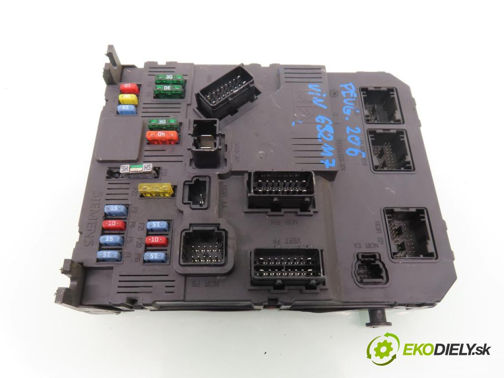 PEUGEOT 206 liftback (2A/C) HB 2002 55,00 1.4 75 - KFW 1360,00 MODUL BSI 9657999780 ; S118085220F