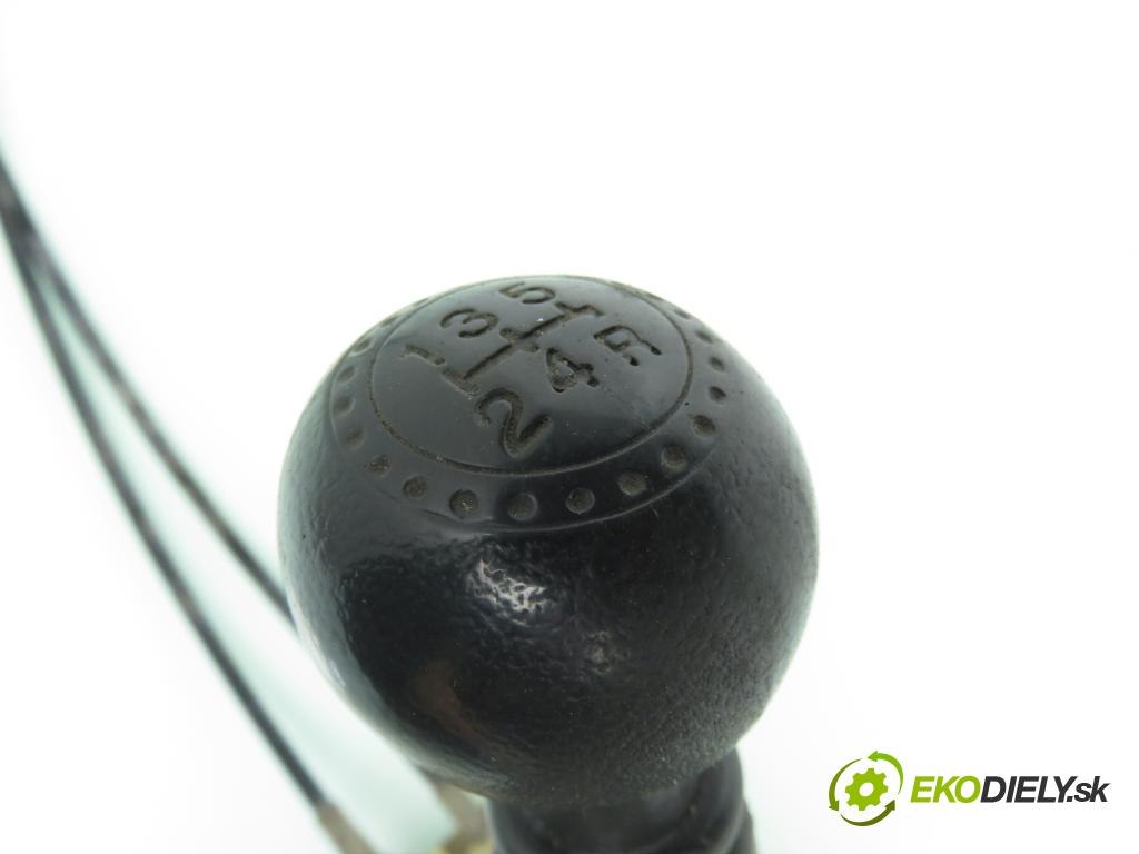 FIAT PUNTO (188_) HB 2002 44,00 1.2 60 - 188 A4.000 1242,00 ZVEDÁK: 7353104020
