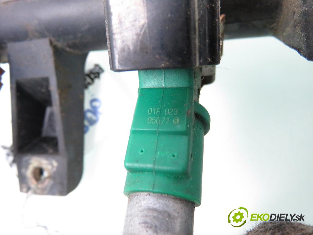 PEUGEOT 206 liftback (2A/C) HB 2002 55,00 1.4 75 - KFW 1360,00 Lišta vstrekovacia 9655833580 (Vstrekovacia lišta)