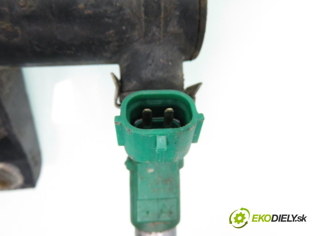 PEUGEOT 206 liftback (2A/C) HB 2002 55,00 1.4 75 - KFW 1360,00 Lišta vstrekovacia 9655833580 (Vstrekovacia lišta)