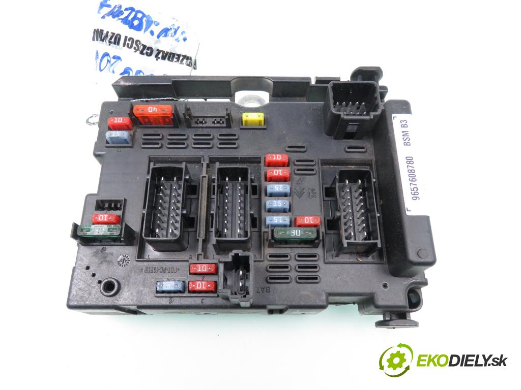 PEUGEOT 206 liftback (2A/C) HB 2002 55,00 1.4 75 - KFW 1360,00 MODUL BSM 9657608780