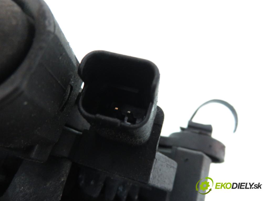 CITROEN C4 I (LC_) HB 2006 66,00 1.6 HDi - 9HX (DV6ATED4) 1560,00 Alternátor 0124525035 ; 9646321880 (Alternátor)