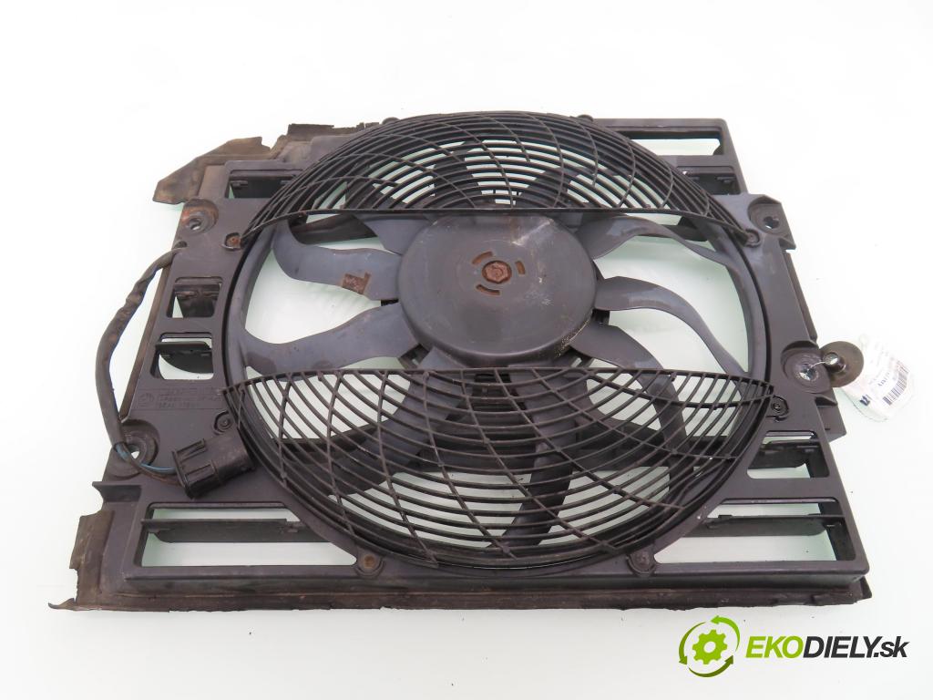 BMW 5 Touring (E39) KOMBI 1999 110,00 520 i - M52 B20 (206S4) 1991,00 ventilátor chladič klimatizace 6921946 ; 6921324