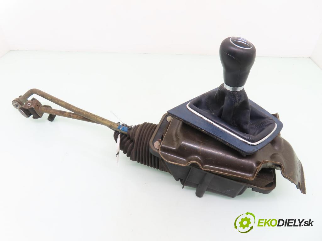 AUDI A4 (8E2, B6) SEDAN 2001 96,00 2.0 20V 130 - ALT 1984,00 ZVEDÁK: 8E0711025 ; 8E0711271