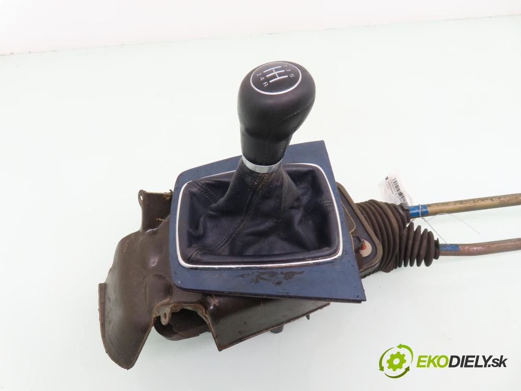 AUDI A4 (8E2, B6) SEDAN 2001 96,00 2.0 20V 130 - ALT 1984,00 ZVEDÁK: 8E0711025 ; 8E0711271