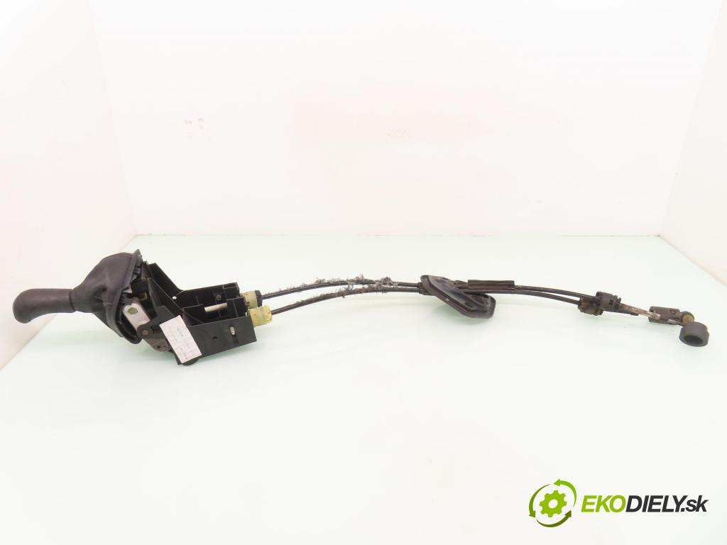 RENAULT SCENIC II (JM0/1_) MINIVAN 2003 60,00 1.5 dCi (JM0F) - K9K 722 1461,00 ZVEDÁK: 8200326372