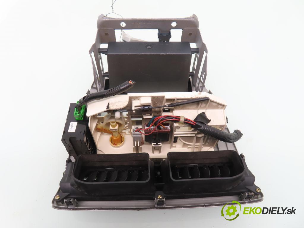 HONDA CIVIC VII Hatchback (EU, EP, EV) HB 2004 66,00 1.4 iS (EP1) - D14Z5 1396,00 Panel kúrenia KLIMATIZACE: 79500S6DG022M1