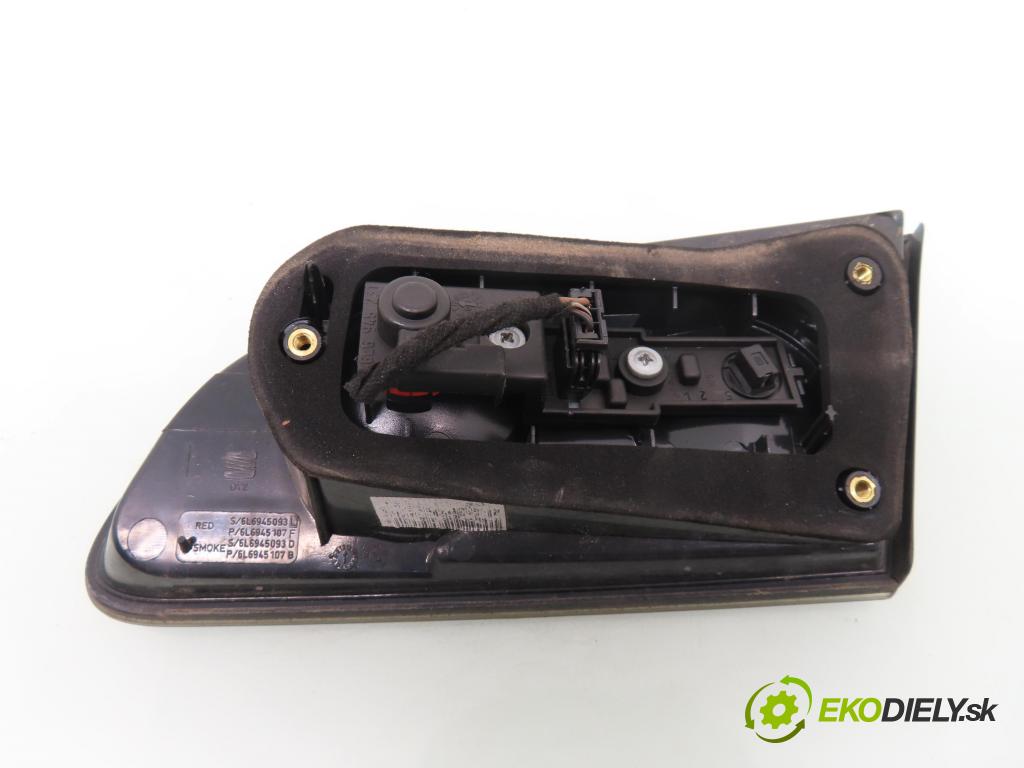 SEAT IBIZA III (6L1) HB 2007 51,00 1.2 12V - BXV 1198,00 světlo levé zadní kufr 6L6945093L ; 6L6945107F