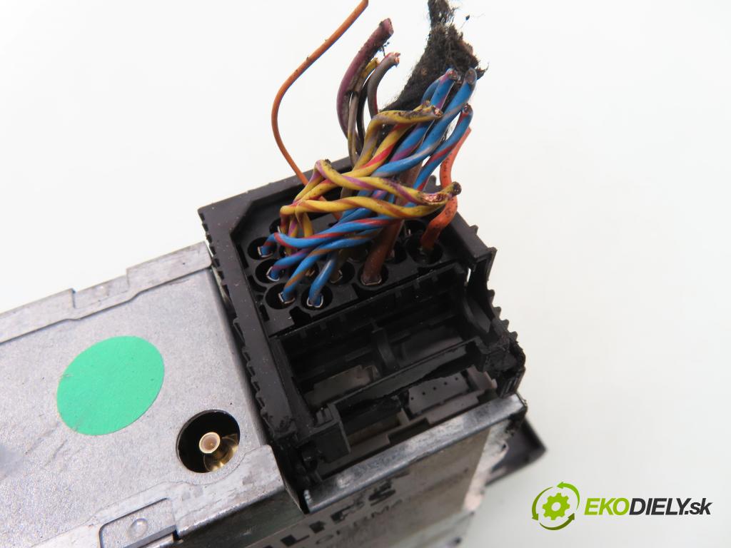 BMW 5 Touring (E39) KOMBI 1998 105,00 525 tds 143 - M51 D25 (256T1) 2497,00 RADIO modul 8374997