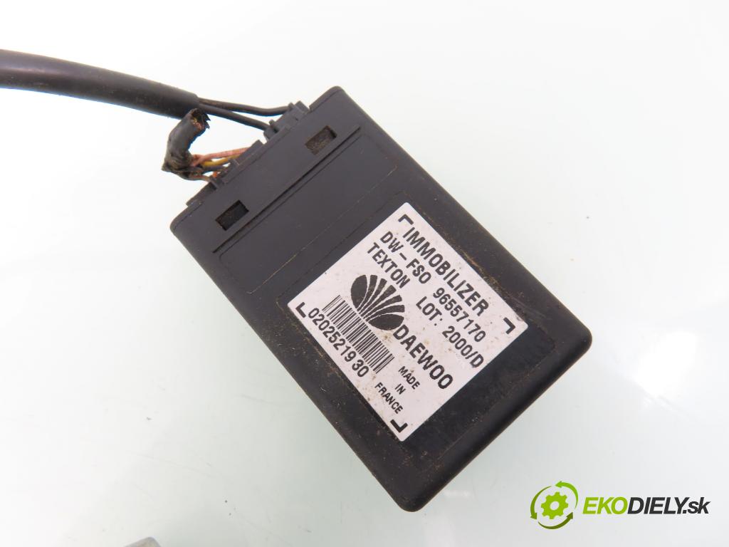 DAEWOO LANOS (KLAT) HB 2002 73,00 1.5 16V - A15DMS 1498,00 spínačka / imobilizéra IMMO / řídící jednotka 16238981