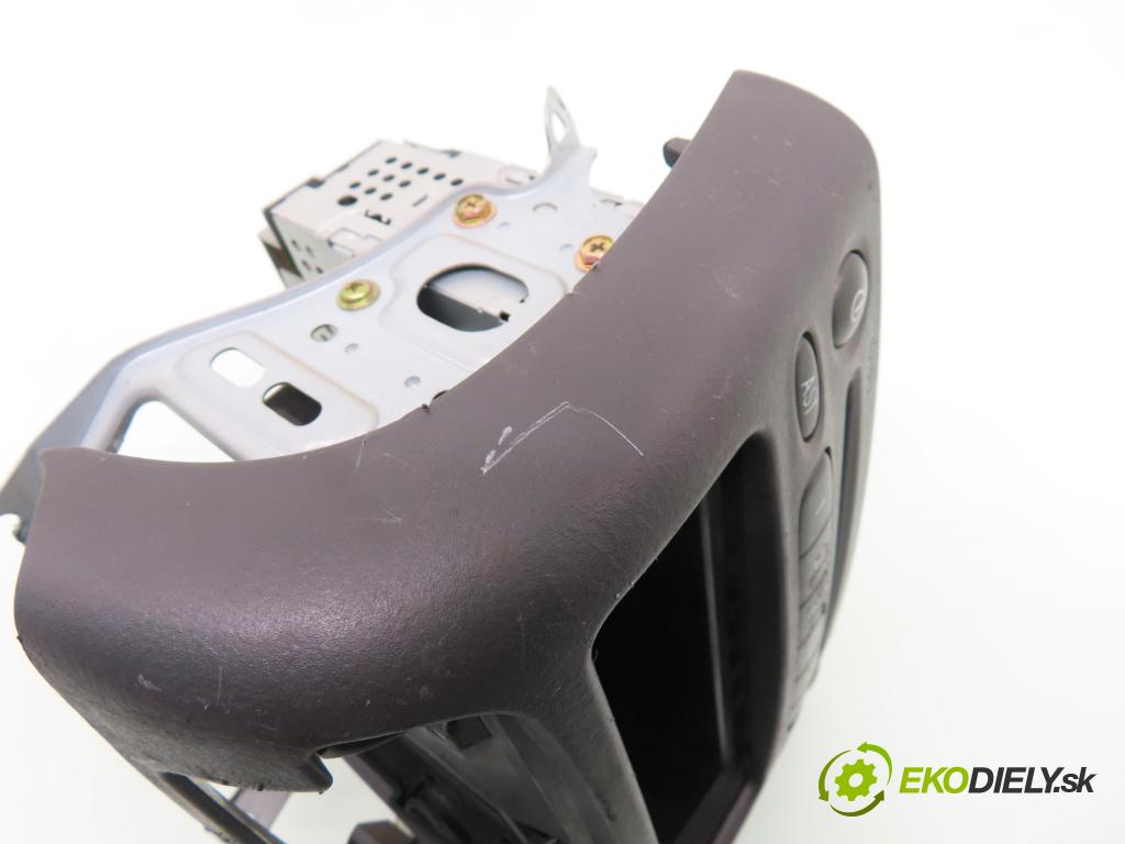 TOYOTA YARIS (_P1_) HB 2000 63,00 1.3 VVTi 86 - 2NZ-FE 1299,00 RADIO CD 8612052030 ; 8611052021B0