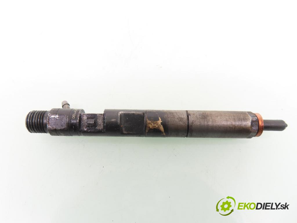 RENAULT MEGANE II (BM0/1_, CM0/1_) HB 2002 60,00 1.5 dCi 82 - K9K 722 1461,00 vstrekovač EJBR01801A ; 8200365186 ; 8200049873 (Vstrekovač paliva)