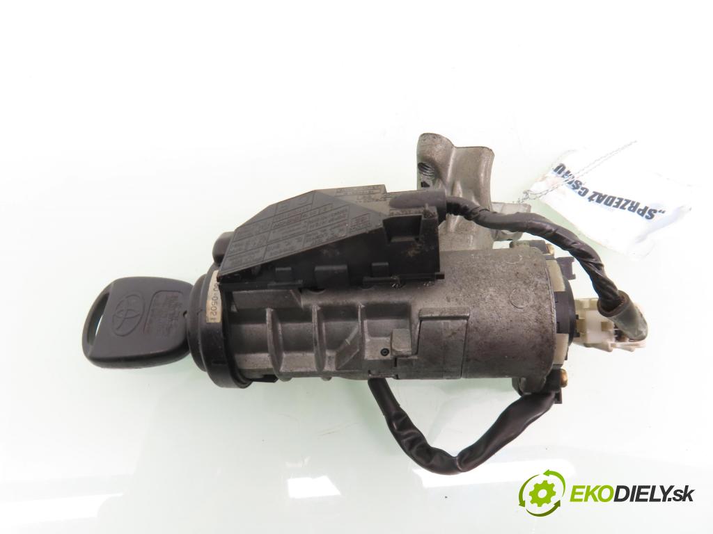 TOYOTA AVENSIS Station Wagon (_T22_) KOMBI 2001 81,00 2.0 D-4D 110 - 1CD-FTV 1995,00 spinačka 45020052 (Spínacia skrinka)