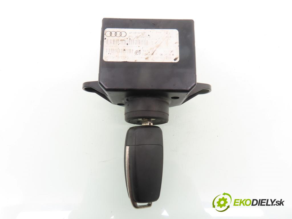 AUDI A6 (4F2, C6) SEDAN 2004 155,00 3.0 TDI quattro - BNG 2967,00 spinačka 4F0909131E (Spínacia skrinka)