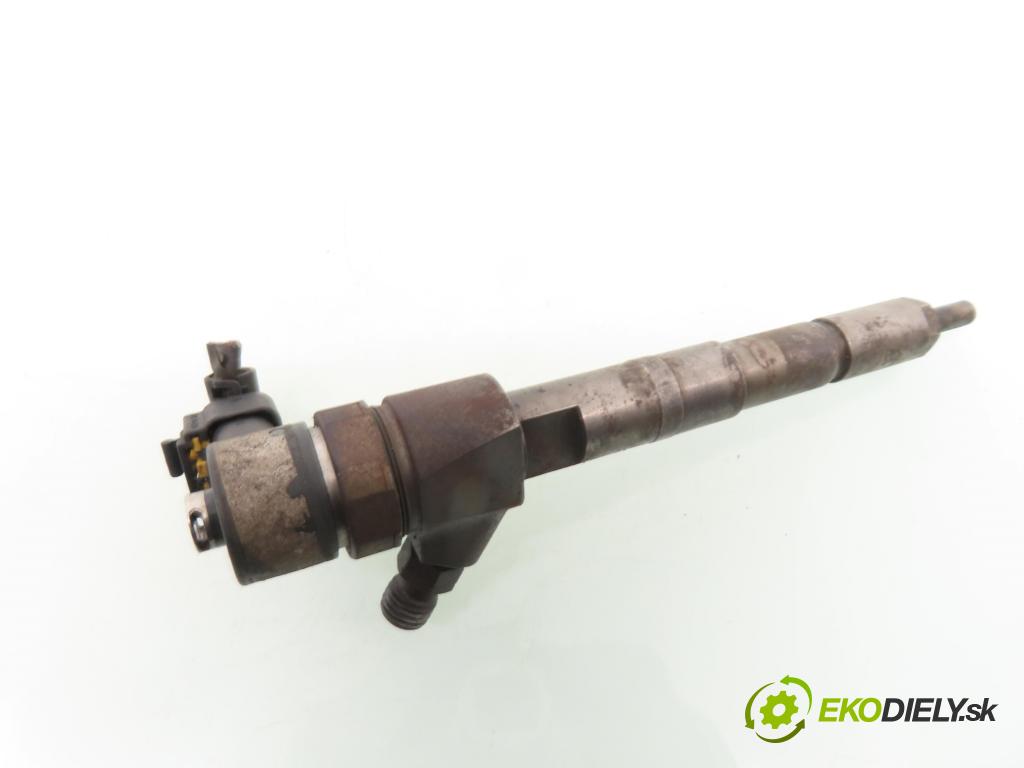 ALFA ROMEO GT (937_) COUPE 2004 110,00 1.9 JTD - 937 A5.000 1910,00 vstrekovač 0445110111 (Vstrekovač paliva)