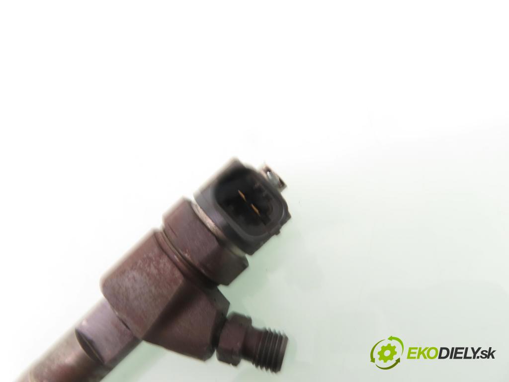 ALFA ROMEO GT (937_) COUPE 2004 110,00 1.9 JTD - 937 A5.000 1910,00 vstrekovač 0445110111 (Vstrekovač paliva)