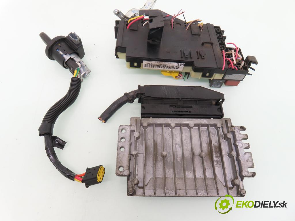 RENAULT CLIO II (BB_, CB_) HB 2000 55,00 1.4 (B/CB0C) - E7J 634 1390,00 spinačka / imobilizéra IMMO / Riadiaca jednotka S110130334A ; 8200061281 ; P8200031557