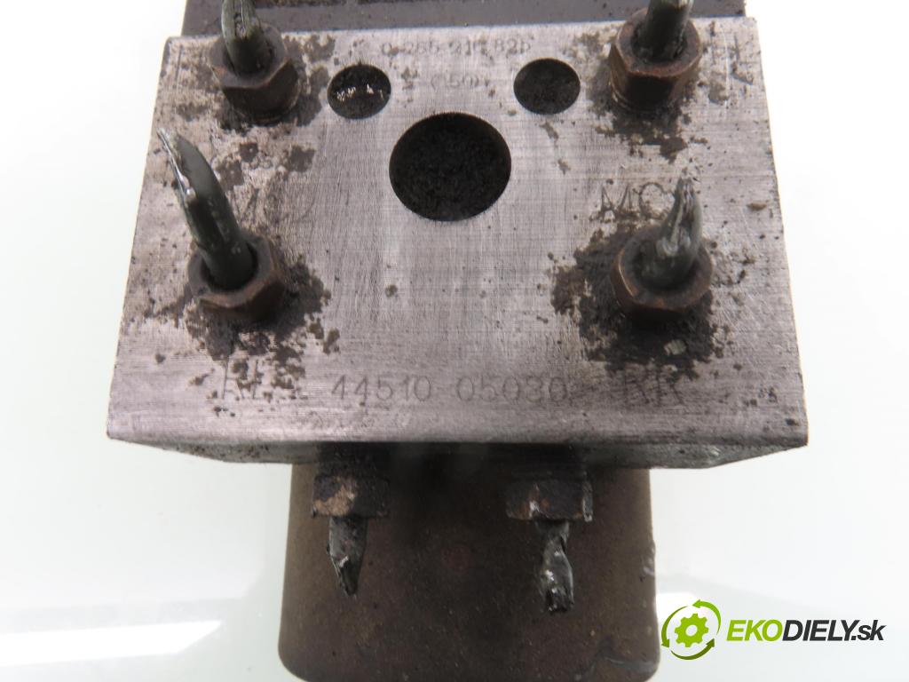 TOYOTA AVENSIS Station Wagon (_T22_) KOMBI 2001 81,00 2.0 D-4D 110 - 1CD-FTV 1995,00 Pumpa ABS 0273004559 ; 0265216825 ; 4451005030 (Pumpa ABS)