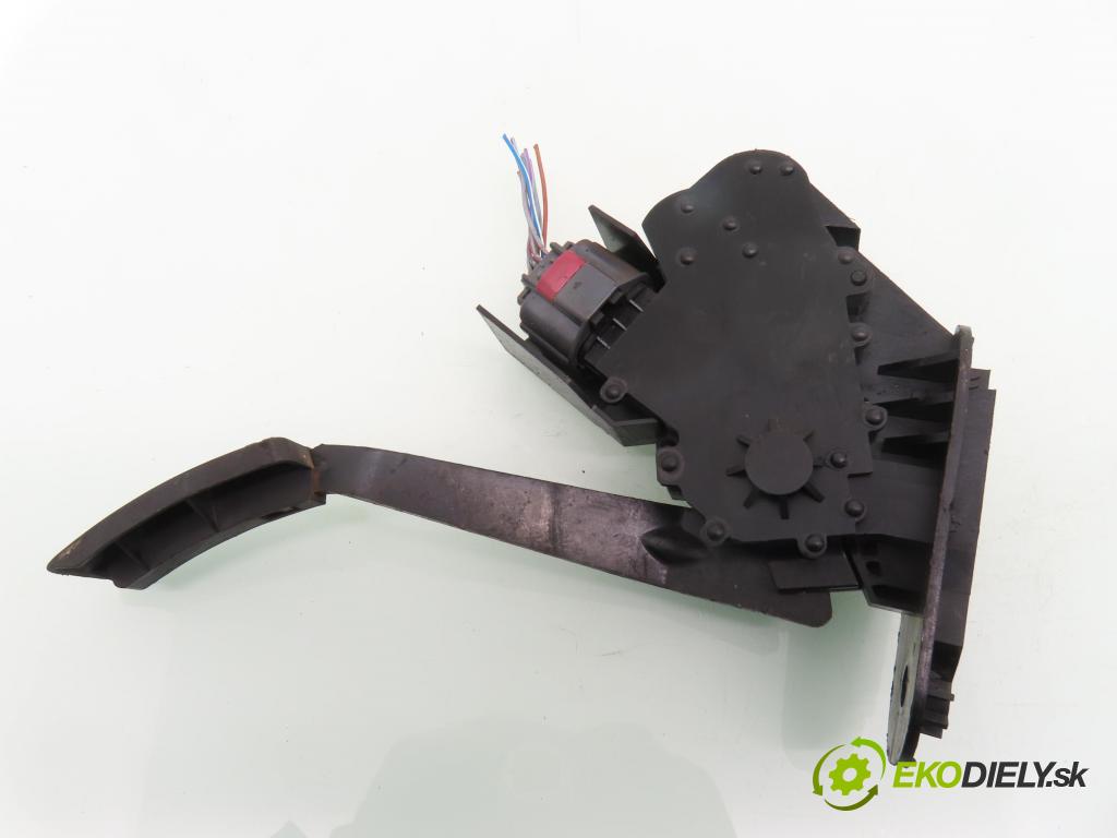 FORD TRANSIT Furgon (FA_ _) FURGON 2000 55,00 2.0 DI (FAE_, FAF_, FAG_) - D3FA 1998,00 Potenciometer plynu YC159R836BC (Potenciometer plynového pedálu)