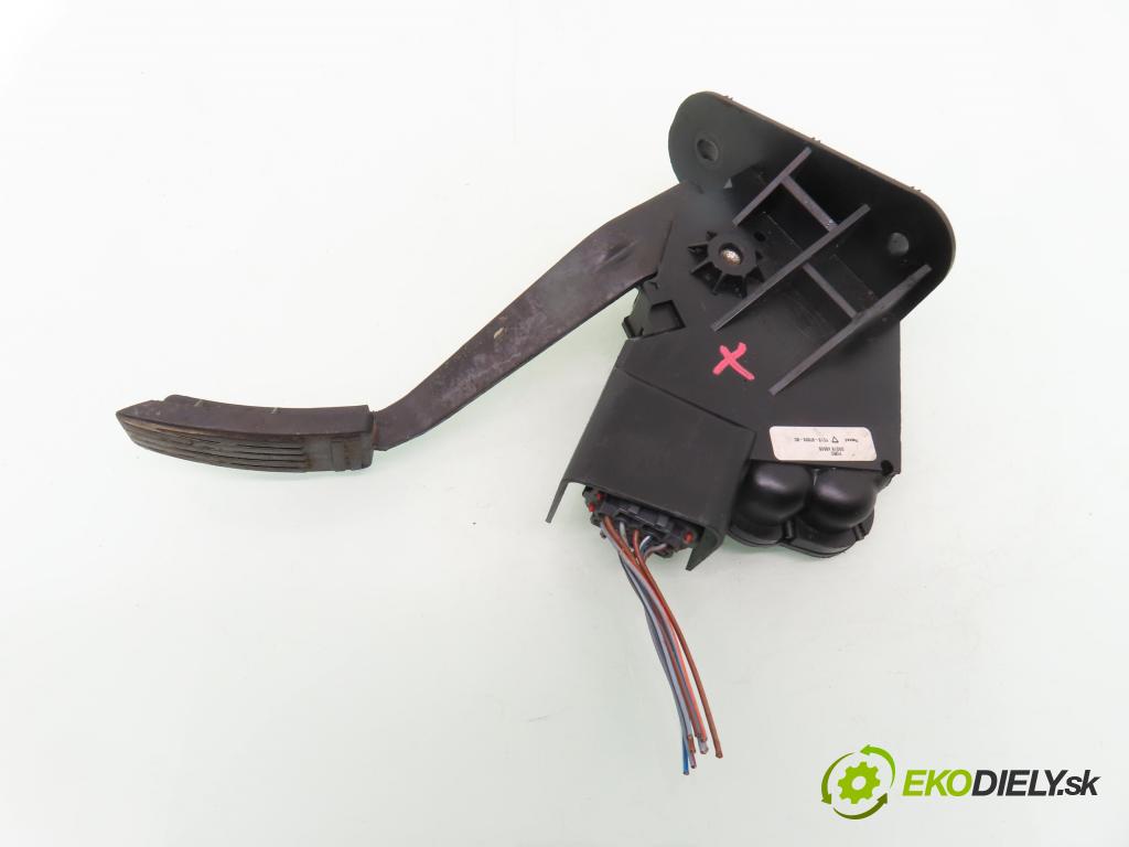 FORD TRANSIT Furgon (FA_ _) FURGON 2000 55,00 2.0 DI (FAE_, FAF_, FAG_) - D3FA 1998,00 Potenciometer plynu YC159R836BC (Potenciometer plynového pedálu)